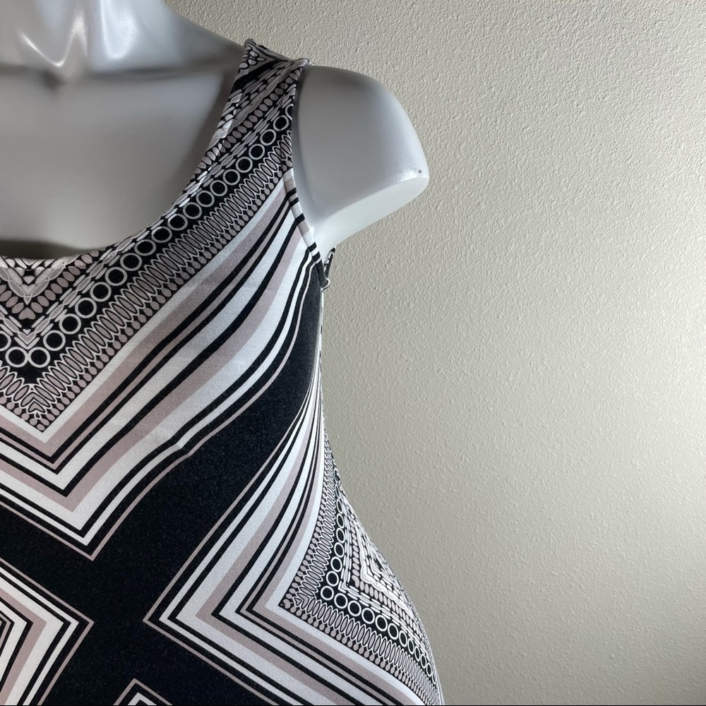 SOMA Geometric Print Sleeveless Maxi Dress in XS - Picture 7 of 12
